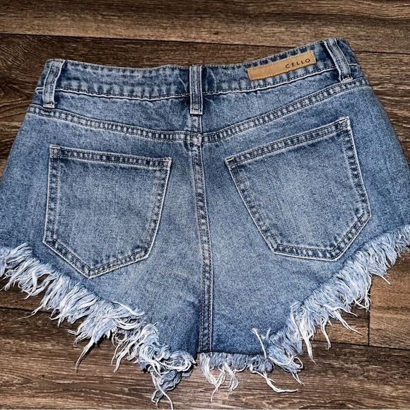 Cello Denim Shorts sz S - Picture 3 of 9
